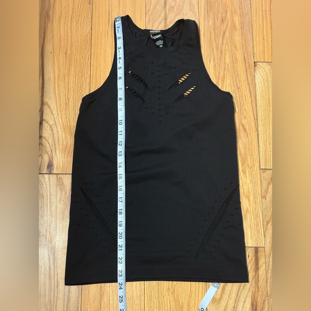 Victoria Sport Black seamless cut-out fitness tank size Small. - Picture 10 of 11